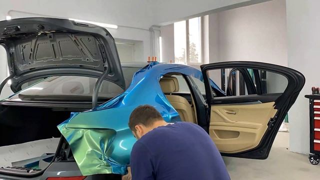 Aceeasi culoare?! | Bmw F10 wrapped in Aquamarine Oracal смотреть онлайн