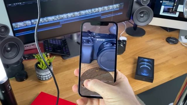 iPhone 12 Secret Button! смотреть онлайн