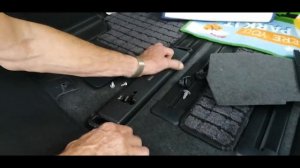 Nissan Elgrand removal of rear seat rail bracket