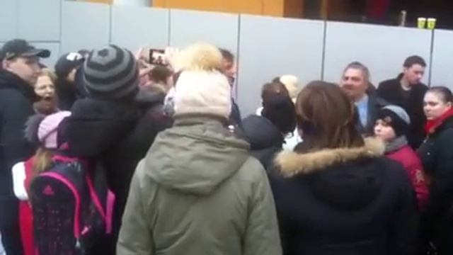 Кока-Кола 2014 Развод людей на Речном вокзале в Москве смотреть онлайн