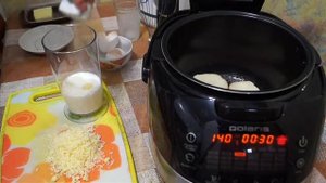 Домашние видео рецепты - омлет с гренками в мультиварке