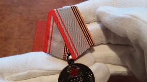 Медаль ветеран вооружённых сил ссср.Где выгоднее продать.