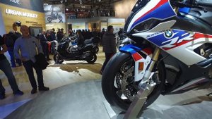 BMW S1000RR 2019: первое знакомство.