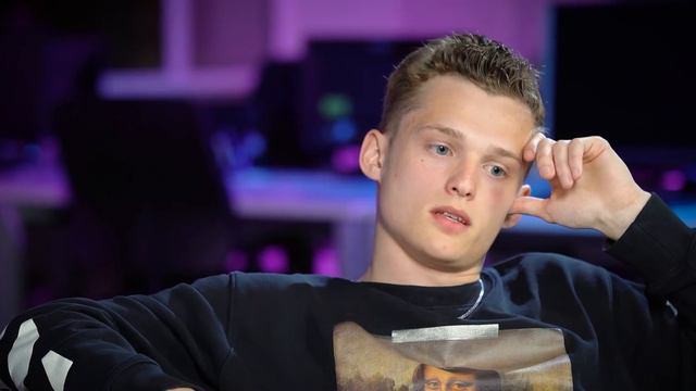 БРАТ МИЛОХИНА О ССОРЕ С ДАНЕЙ, РОДИТЕЛЯХ И ПЕРЕЕЗДЕ В МОСКВУ смотреть онлайн