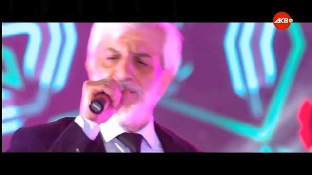 Ефрем Амирамов - Молодая