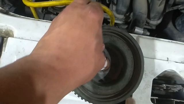 Лада Приора не заводится. Искра есть, бензин есть а запуска нет. смотреть онлайн