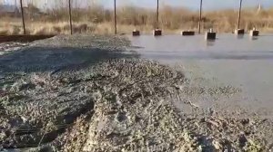 Заливка бетонной плиты на цоколь Дома
