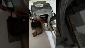 Стиральная машина Zanussi. Не крутится барабан.