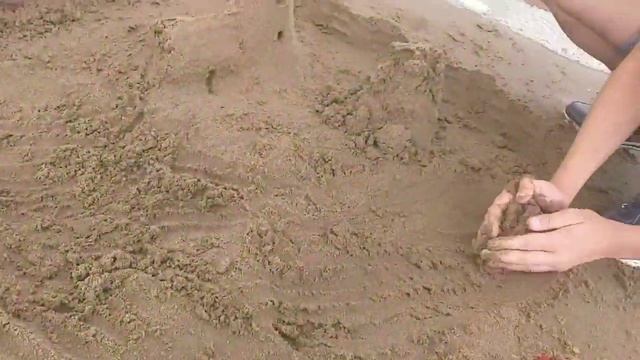 ПОСТРОЙ ПЕСОЧНЫЙ ЗАМОК КРАСИВЕЕ, ЧТОБЫ ВЫЖИТЬ ! смотреть онлайн