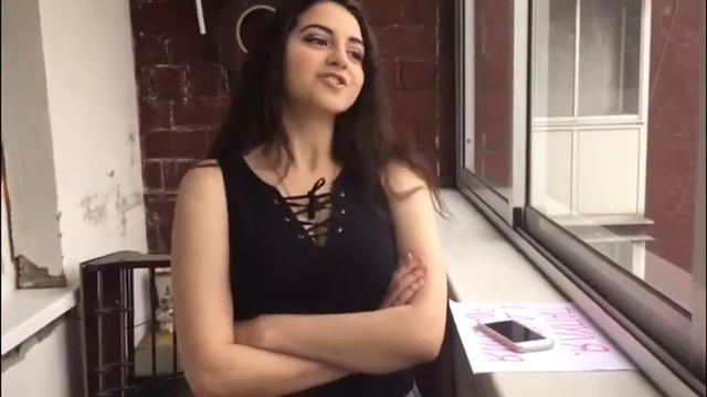 Дочь поздравляет отца. смотреть онлайн