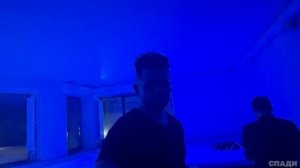 МАЙНШИЛД КУПАЕТСЯ В БАССЕЙНЕ | ИРЛ стрим