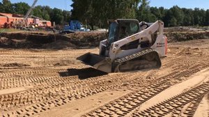 Bobcat T770 на строительстве автомобильной дороги