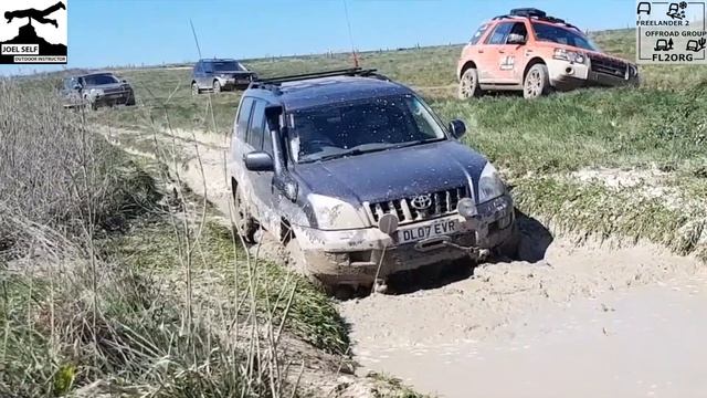 G4 Freelander 2 Saves STUCK LandCruiser! (Offroad Focus) - A Video by Joel Self - Outdoor Instructo смотреть онлайн