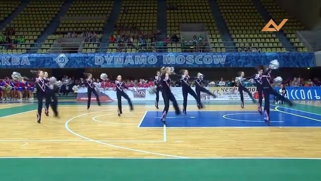 Cheerleading . Чир фристайл - Чир Лидер .