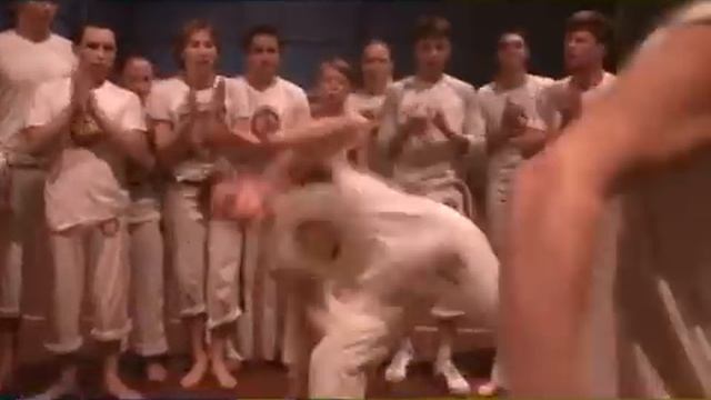 Axe Capoeira Moscow 2009 promo.mpg смотреть онлайн
