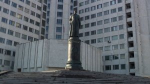 Памятник Дзержинскому открыли в штаб-квартире Службы внешней разведки
