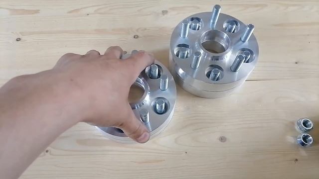 Колесные проставки 5х100 на TOYOTA