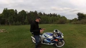 Обзор suzuki GSXR 750 srad, новичёк на джиксере.