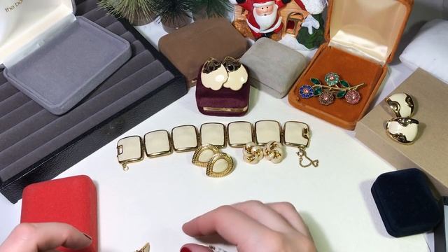 28. Что в моей посылке? Распаковка посылки с винтажной бижутерией смотреть онлайн