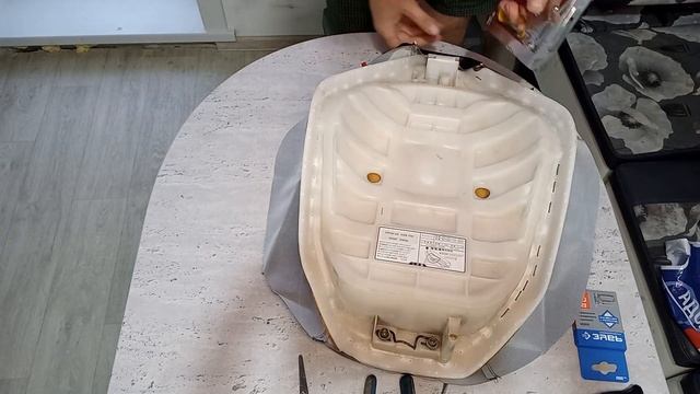 Перетяжка сидения скутера своими руками Honda Dio смотреть онлайн