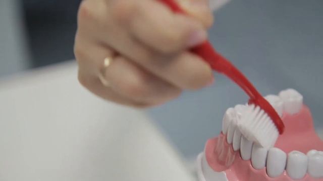 Правильная техника чистки зубов / Дент - Аурум / Dent - Aurum смотреть онлайн