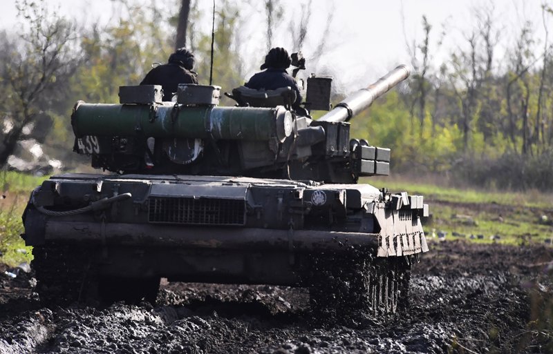 Танки Т-80 уничтожили укрепрайон неонацистов на краснолиманском направлении / События на ТВЦ