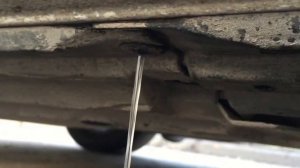 Избавление от воды в порогах на BMW e39 2000