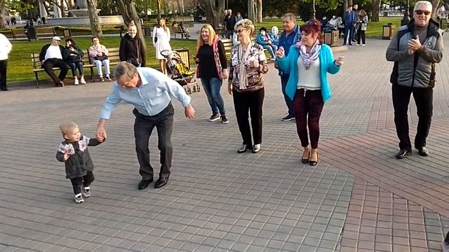28.04.21 - Танцы на Приморском бульваре - Севастополь - Сергей Соков