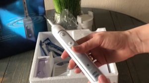 ОБЗОР электрической зубной щётки Oral b genius 8000 СТОИТ или НЕТ? / распаковка / НЕ НУЖНЫЕ ФУНКЦИИ