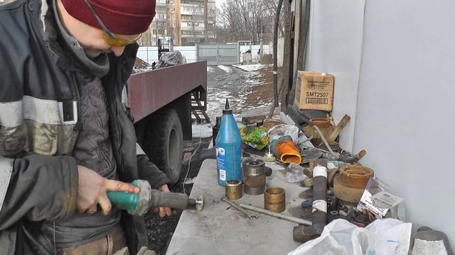 Ремонт поддерживающих катков мини экскаватора. Komatsu pc50uu2
