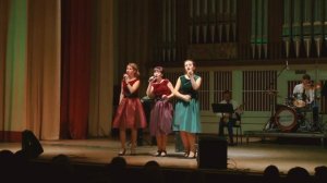 Сегодня праздник у девчат