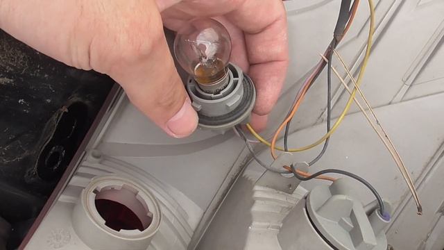 Замена лампочки в задней фаре форд фокус 3 / Замена лампочки в задней фаре ford focus 3 смотреть онлайн