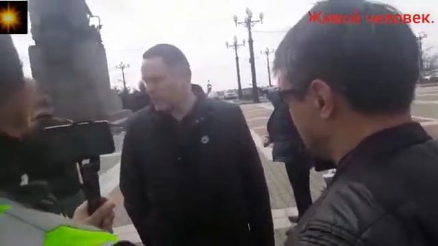 В Хабаровск приехал Максим Шевченко. смотреть онлайн