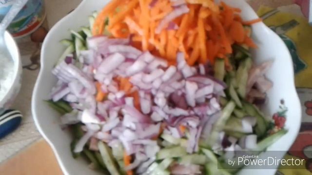 Влог:Утренние поздравления.Готовлю салат с яичными блинчиками.Картошка с рыбой.Домашние дела.подарк смотреть онлайн