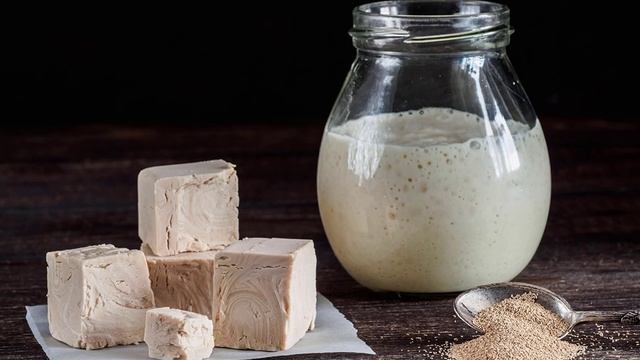 Подкормка клубники весной дрожжами
