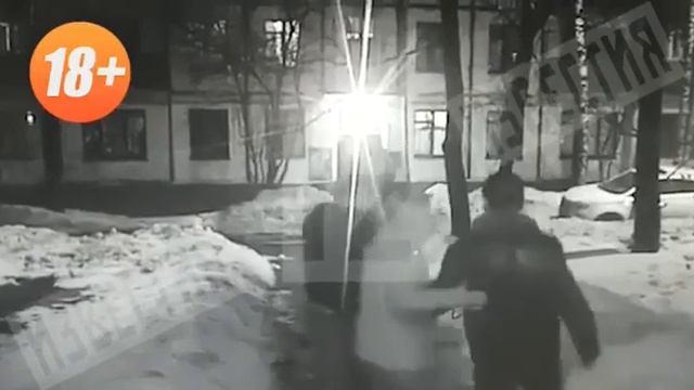 Московский мужчина зарезал бывшего мужа своей девушки на глазах его 6-летней дочки. смотреть онлайн
