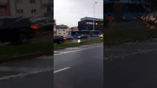 Zagreb bus in the rain