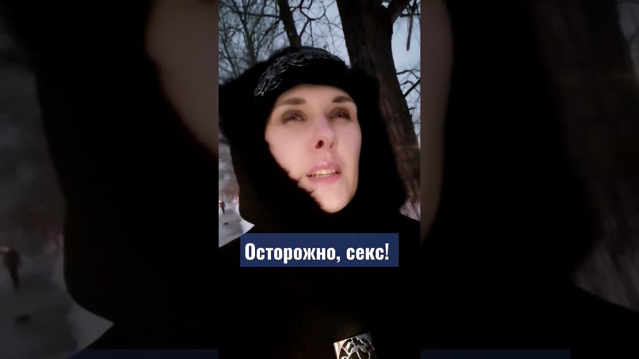Бывают случаи когда белая женщина и  белый мужчина, а ребёнок рождается темнокожим
