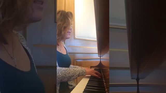 Макс Корж - Летай со мной в темноте (Марта Харченко) смотреть онлайн