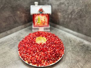 Новогодний салат "Гранатовый браслет"