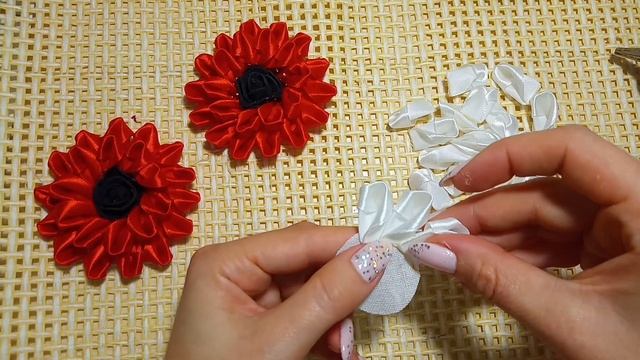 Цветок из атласных лент канзаши Мастер класс
