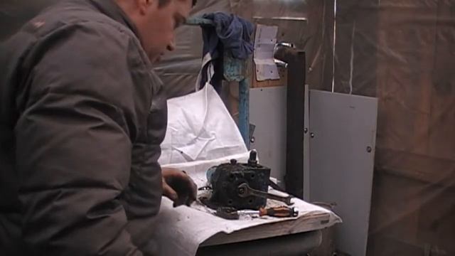 разборка рулевого редуктора КМЗ 012 смотреть онлайн