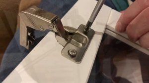 IKEA Hemnes Bookshelves/Cabinets: Assembling & Quick Review