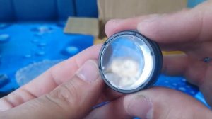 Китайский фонарик cree-xml T6 + планка для карабина и не только