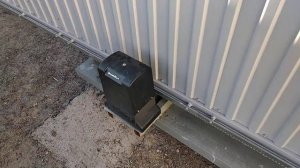 Откатные ворота на винтовых сваях
