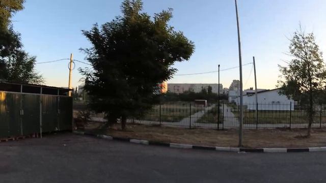 Вечерняя прогулка по Спартановке с речного пляжа на Волге, Волгоград, лето 2020 года смотреть онлайн