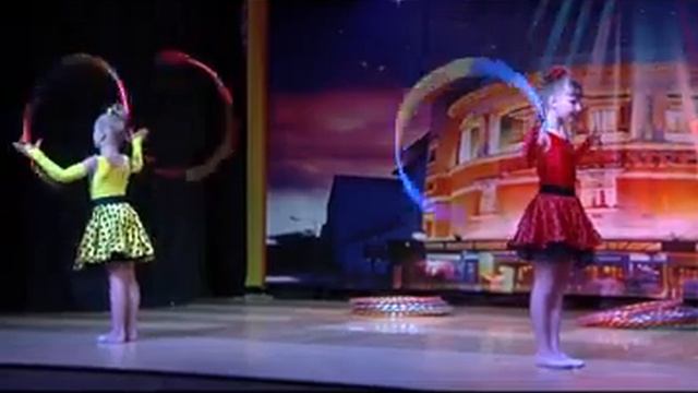 Болгария Рок-н-ролл Эквилибр с хула хупами смотреть онлайн