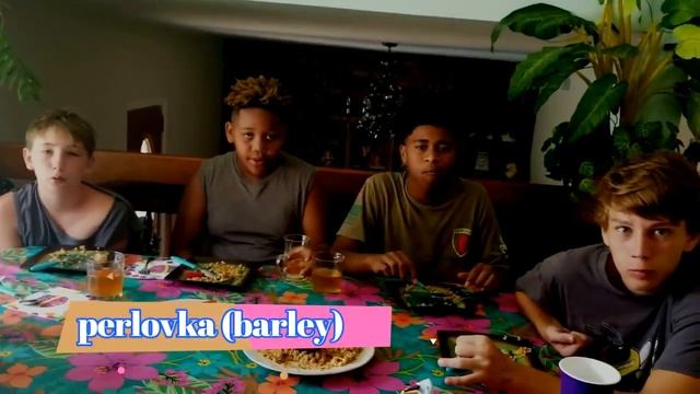 Американцы пробуют русскую еду. Перловка с фаршем. смотреть онлайн