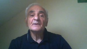 Крутится,вертится шарф голубой.Слова Ф.Садовского.Музыка Н.Титова.Поет А.Пир-Будагян.