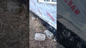 Утепление наружних стен минеральной ватой.